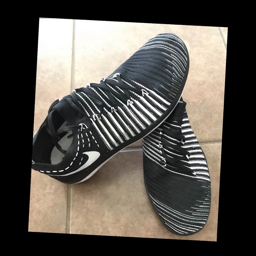 Womens Nike trainers - Picture 2 of 3